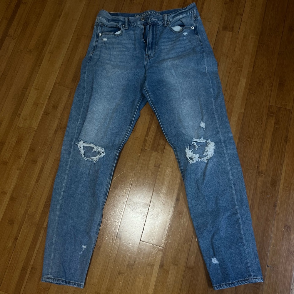American eagle mom jeans